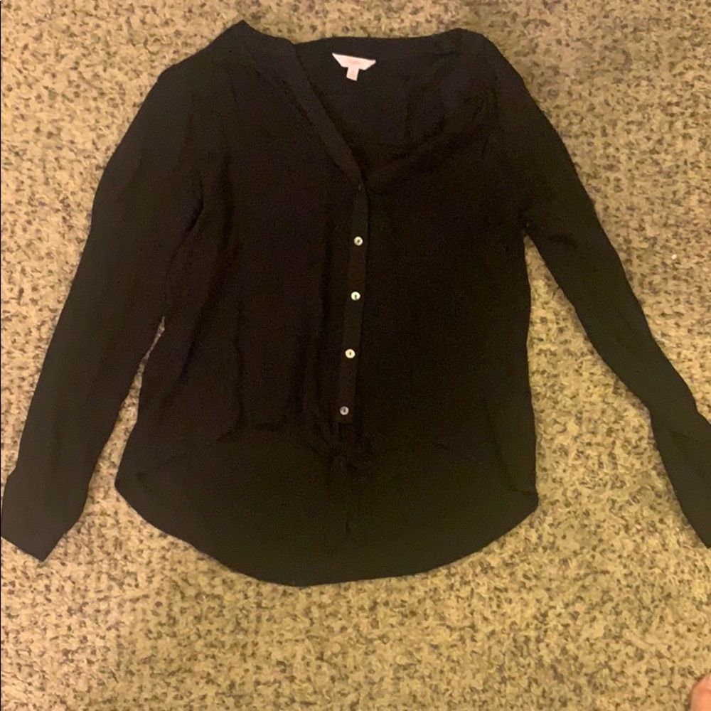 Women’s blouse with tie in the front
